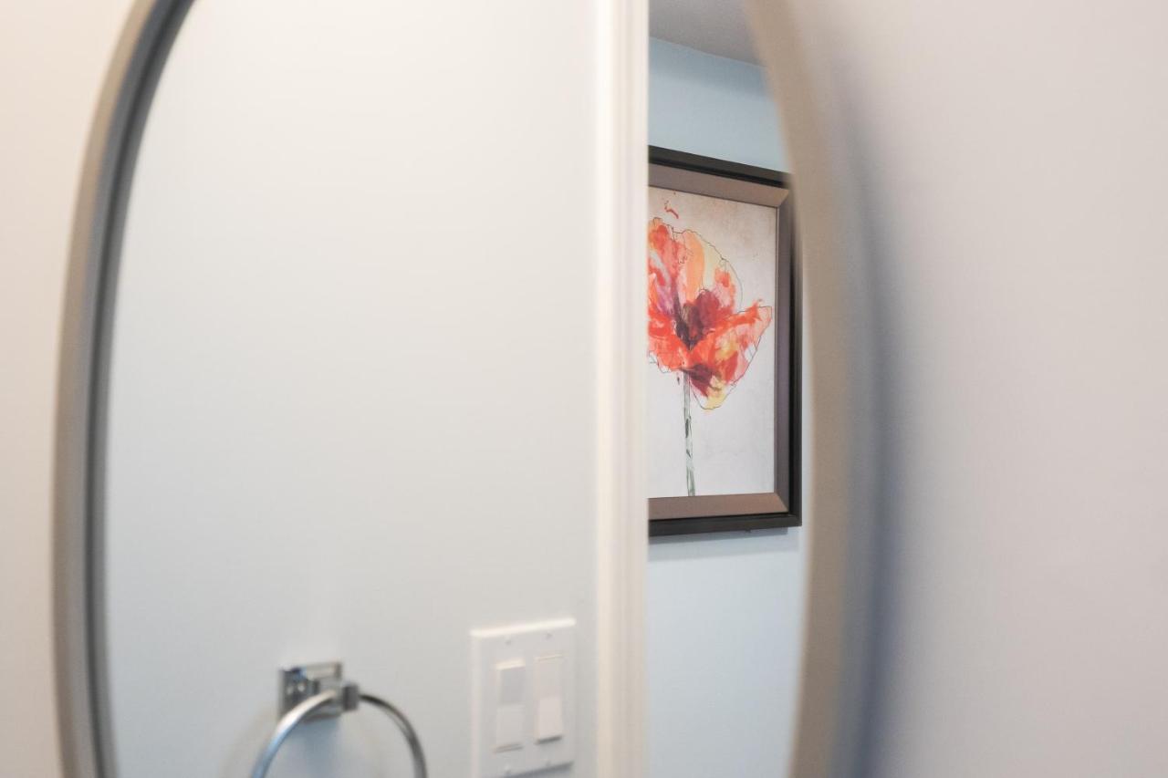 Lovely 1Br Secondary Suite With Separate Entrance New Westminster Extérieur photo